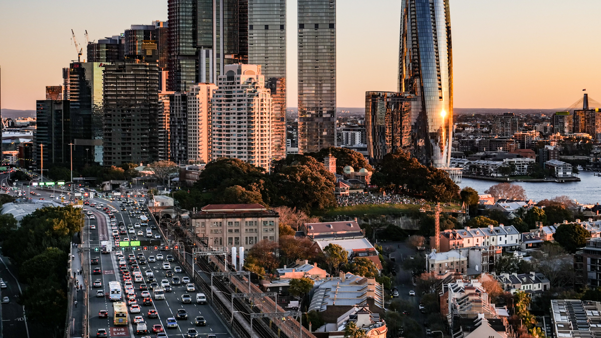 From the bridge traffic to the historic buildings of Miller's Point, Renzo Piano's towers and Barangaroo - Pylon Lookout From the bridge traffic to the historic buildings of Miller's Point, Renzo Piano's towers and Barangaroo - Pylon Lookout